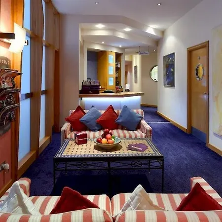 The Caleta Self-catering Apartment *